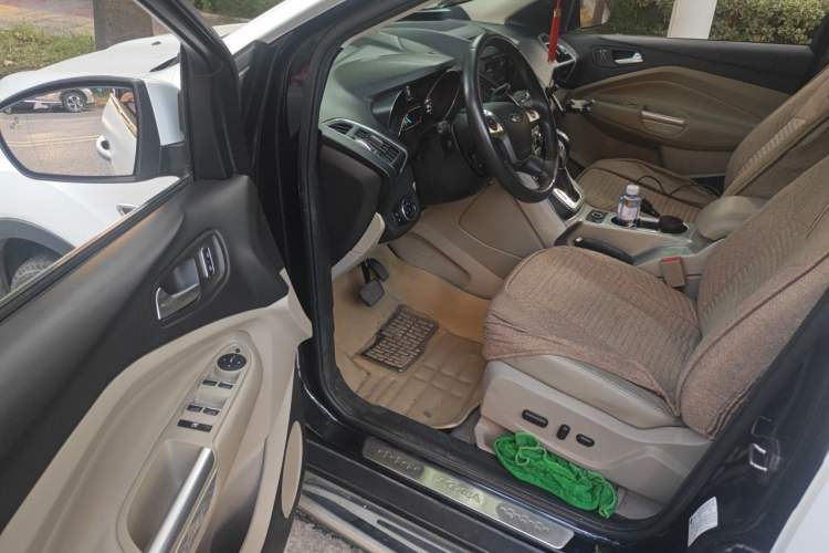 Used Ford Kuga 2013 1.6L GTDi 4x4 Elite Model Driver Seat