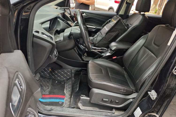 Used Ford Kuga 2013 2.0L GTDi Four-Wheel-Drive Sport Model Driver Seat