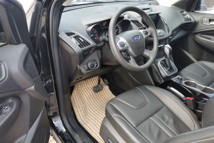 Used Ford Kuga 2013 2.0L GTDi Four-Wheel-Drive Sport Model Driver Seat