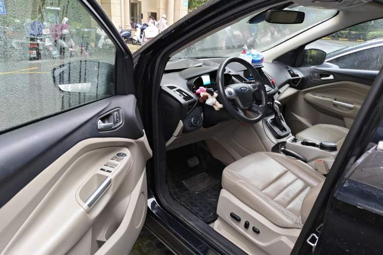 Used Ford Kuga 2013 1.6L GTDi 4x4 Elite Model Driver Seat
