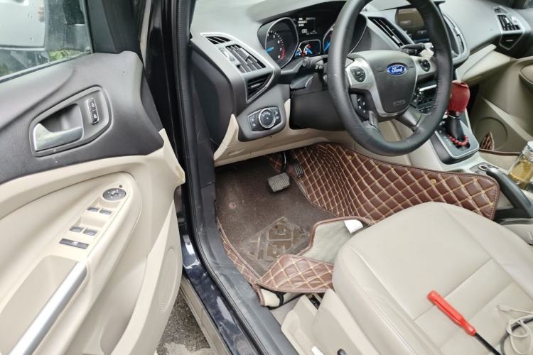 Used Ford Kuga 2013 2.0L GTDi Four-Wheel Drive Premium Model Driver Seat