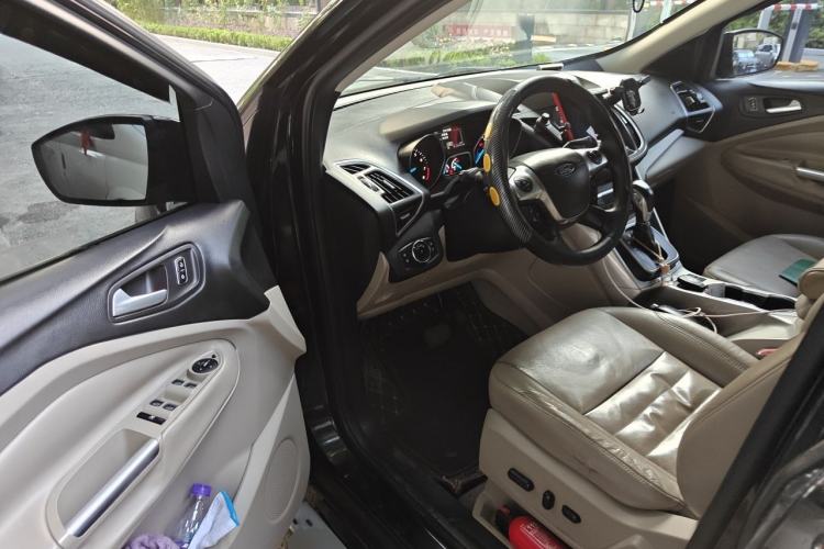 Used Ford Kuga 2013 2.0L GTDi Four-Wheel Drive Premium Model Driver Seat