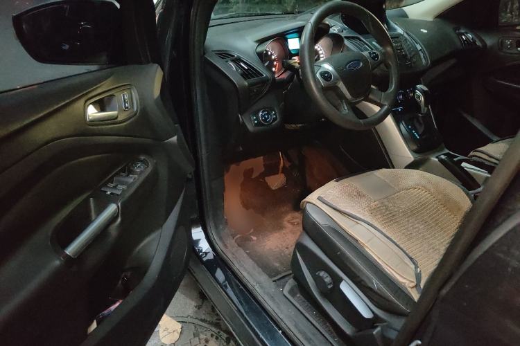 Used Ford Kuga 2013 1.6L GTDi Two-Wheel-Drive Comfort Model Driver Seat