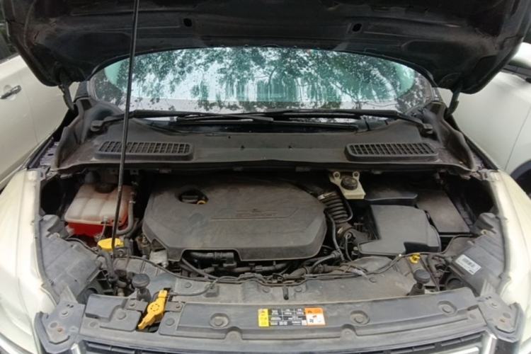 Used Ford Kuga 2013 1.6L GTDi Two-Wheel-Drive Trend Model Engine Bay