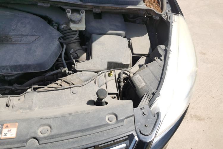 Used Ford Kuga 2013 1.6L GTDi Two-Wheel-Drive Comfort Model Engine Bay Left