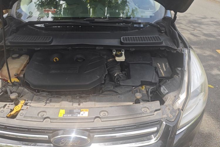 Used Ford Kuga 2013 2.0L GTDi Four-Wheel-Drive Elite Model Engine Bay Left