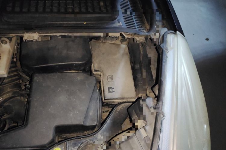 Used Ford Kuga 2013 1.6L GTDi Two-Wheel-Drive Trend Model Engine Bay Left