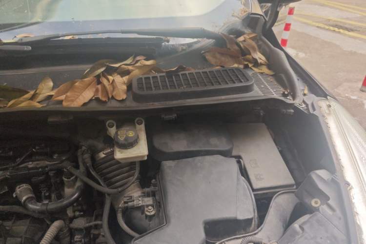 Used Ford Kuga 2013 1.6L GTDi 4x4 Elite Model Engine Bay Left