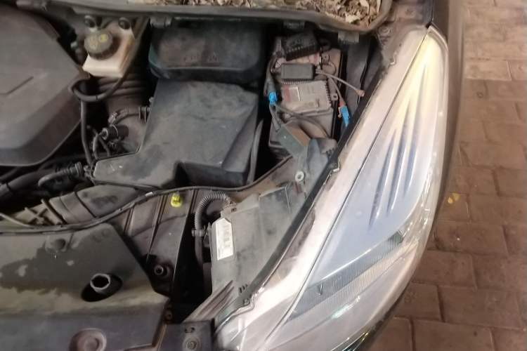 Used Ford Kuga 2013 1.6L GTDi 4x4 Elite Model Engine Bay Left