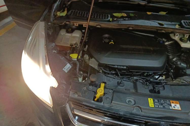 Used Ford Kuga 2013 1.6L GTDi 4x4 Elite Model Engine Bay Right