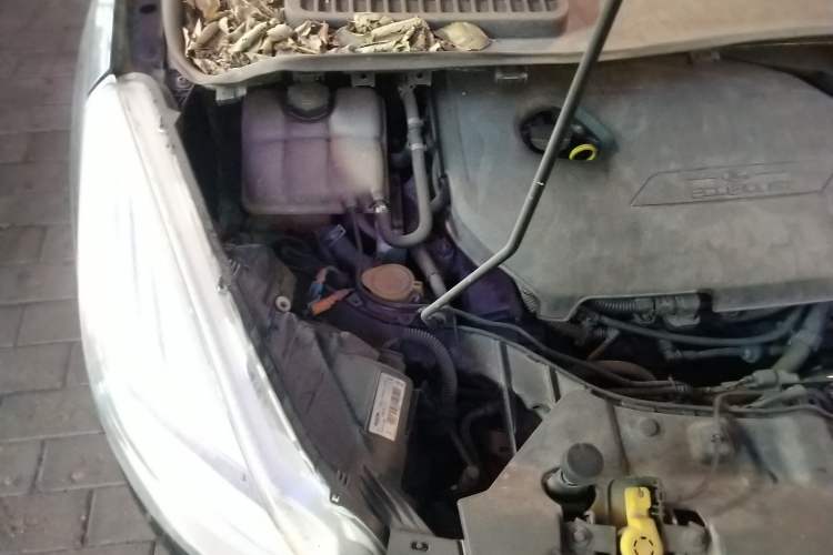 Used Ford Kuga 2013 1.6L GTDi 4x4 Elite Model Engine Bay Right