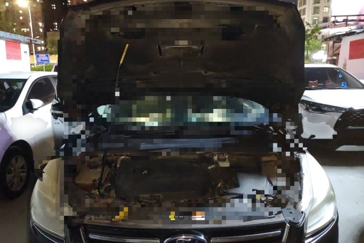 Used Ford Kuga 2013 1.6L GTDi Two-Wheel-Drive Trend Model Engine Bay