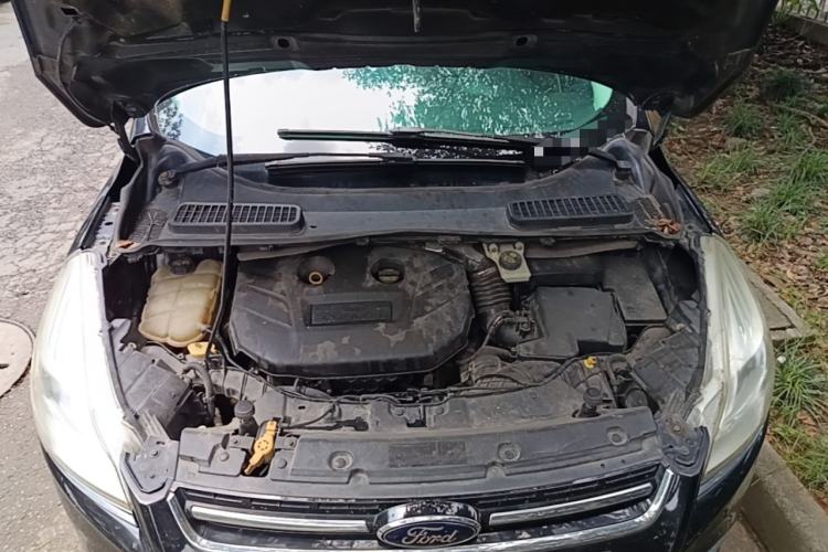 Used Ford Kuga 2013 2.0L GTDi Four-Wheel-Drive Elite Model Engine Bay