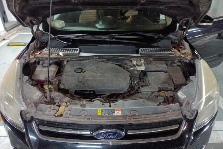 Used Ford Kuga 2013 1.6L GTDi Two-Wheel-Drive Comfort Model Engine Bay