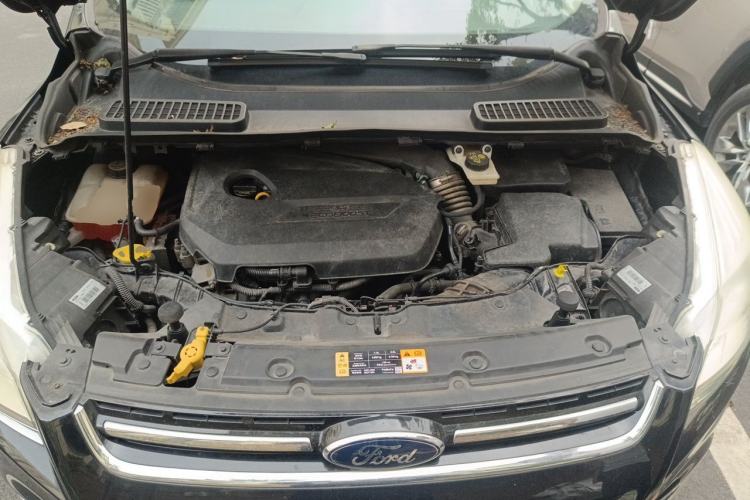 Used Ford Kuga 2013 1.6L GTDi Two-Wheel-Drive Trend Model Engine Bay