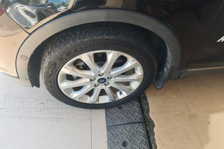 Used Ford Kuga 2013 2.0L GTDi Four-Wheel Drive Premium Model Exterior 2