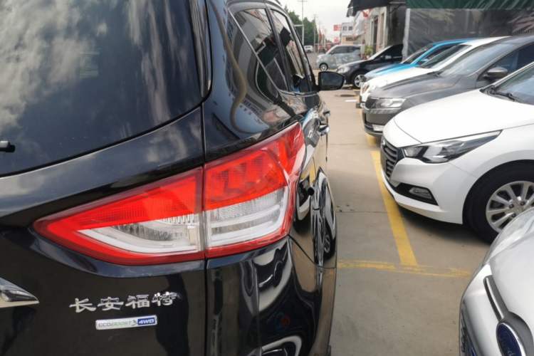 Used Ford Kuga 2013 2.0L GTDi Four-Wheel-Drive Sport Model Exterior 3