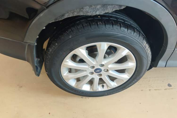 Used Ford Kuga 2013 2.0L GTDi Four-Wheel Drive Premium Model Exterior 3