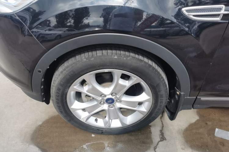 Used Ford Kuga 2013 2.0L GTDi Four-Wheel-Drive Sport Model Exterior 4