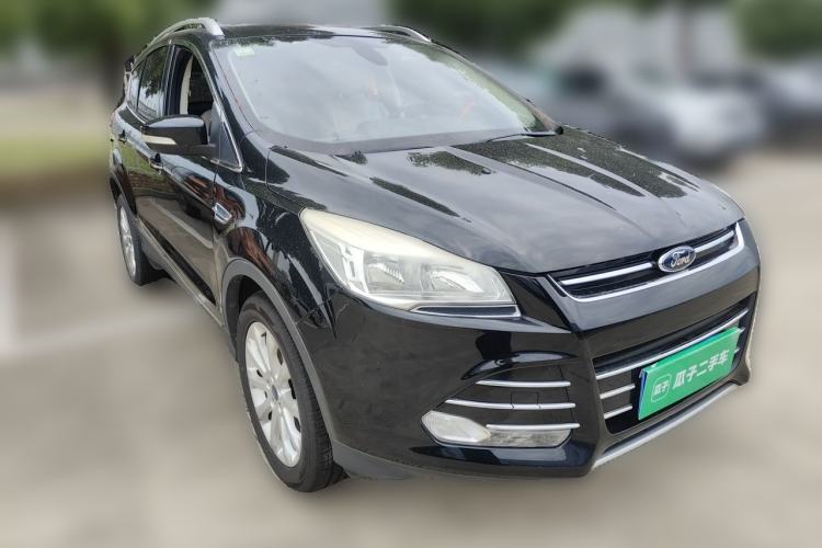 Used Ford Kuga 2013 1.6L GTDi 4x4 Elite Model Front Right 45 Deg