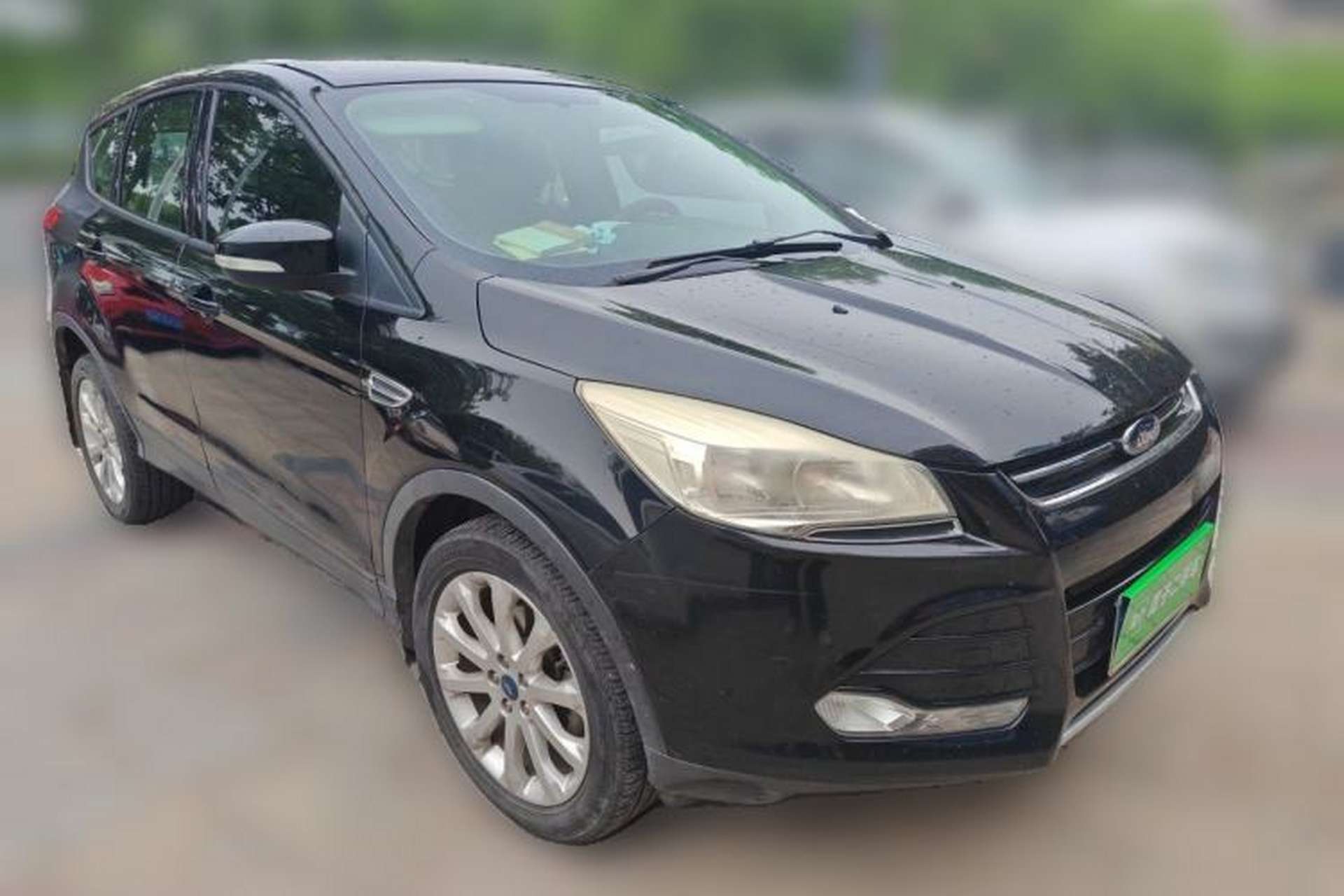 Used Ford Kuga 2013 1.6L GTDi Two-Wheel-Drive Comfort Model Front Right 45 Deg