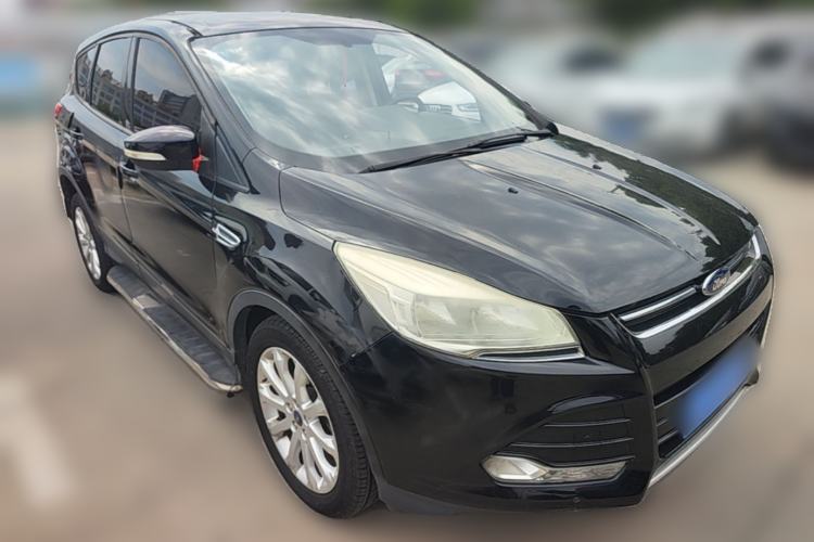 Used Ford Kuga 2013 1.6L GTDi Two-Wheel-Drive Comfort Model Front Right 45 Deg