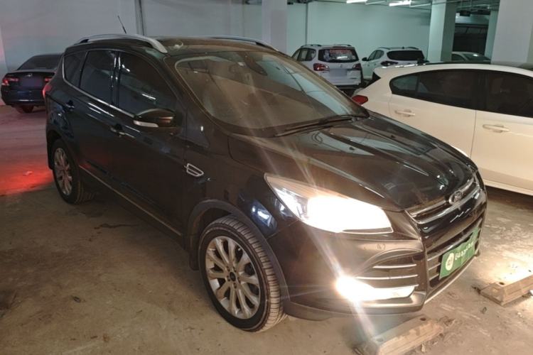 Used Ford Kuga 2013 1.6L GTDi 4x4 Elite Model Front Right 45 Deg