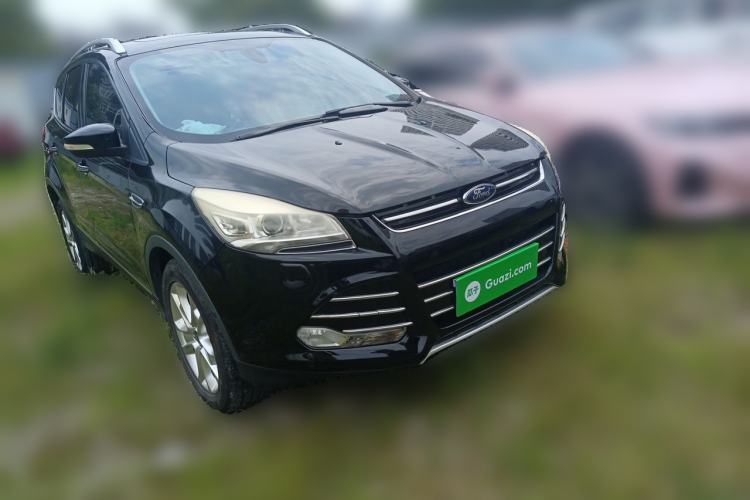 Used Ford Kuga 2013 2.0L GTDi Four-Wheel-Drive Sport Model Front Right 45 Deg