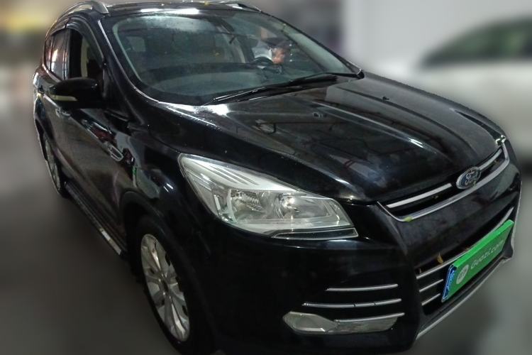 Used Ford Kuga 2013 1.6L GTDi 4x4 Elite Model Front Right 45 Deg