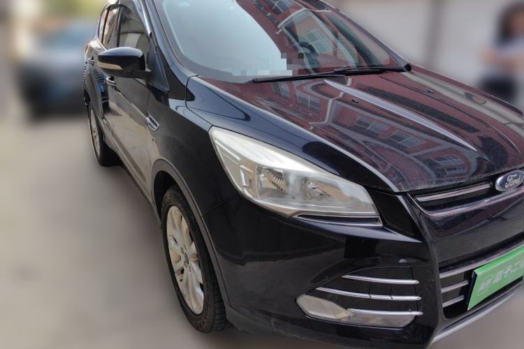 Used Ford Kuga 2013 1.6L GTDi 4x4 Elite Model Front Right 45 Deg
