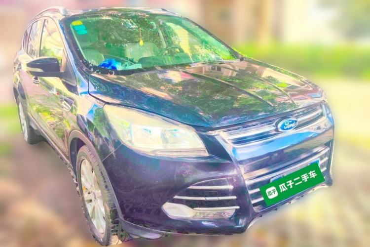 Used Ford Kuga 2013 2.0L GTDi Four-Wheel-Drive Elite Model Front Right 45 Deg