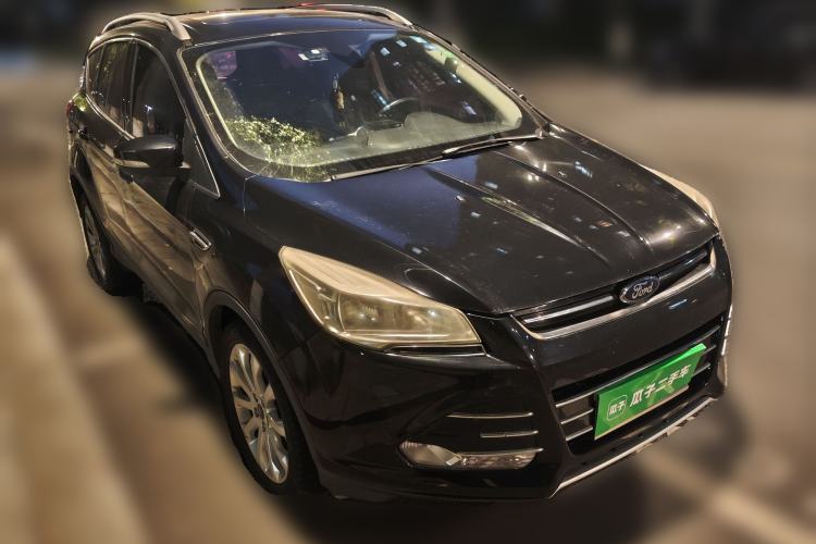 Used Ford Kuga 2013 1.6L GTDi Two-Wheel-Drive Trend Model Front Right 45 Deg