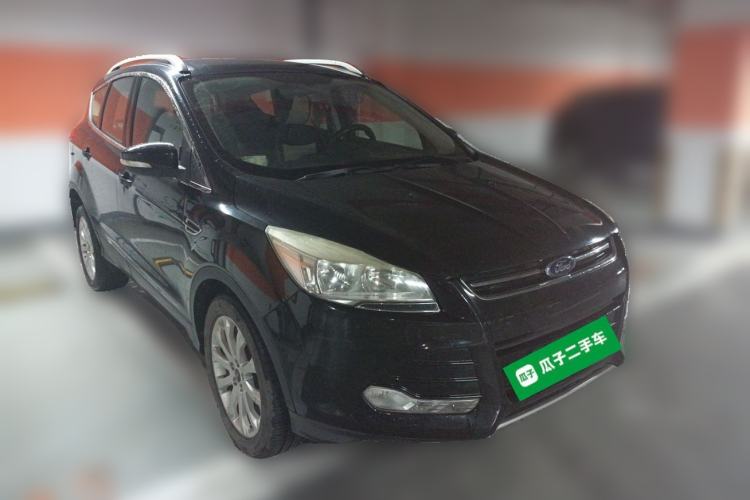 Used Ford Kuga 2013 1.6L GTDi Two-Wheel-Drive Comfort Model Front Right 45 Deg