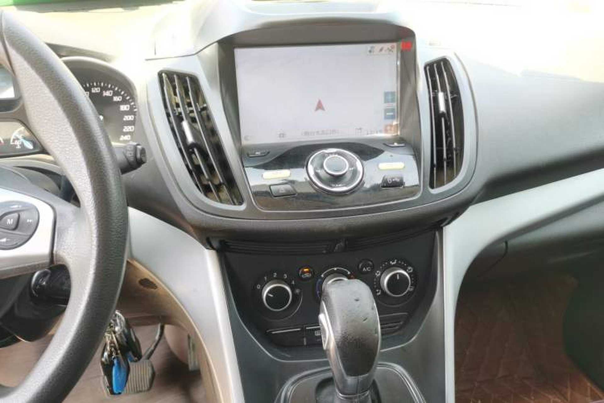 Used Ford Kuga 2013 1.6L GTDi Two-Wheel-Drive Comfort Model Gear Lever