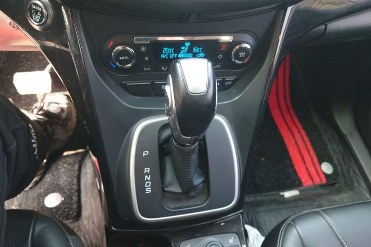 Used Ford Kuga 2013 2.0L GTDi Four-Wheel-Drive Sport Model Gear Lever