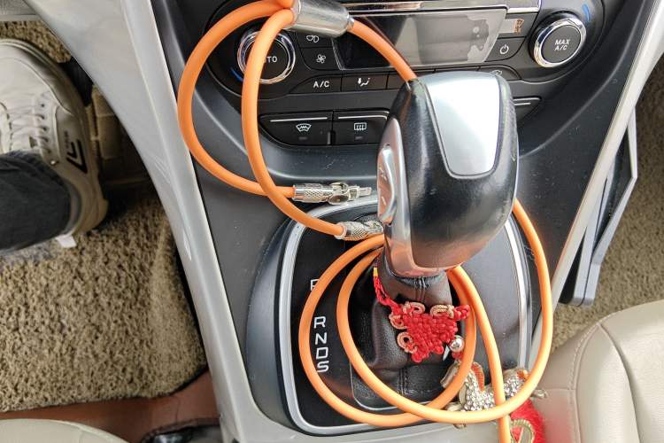 Used Ford Kuga 2013 1.6L GTDi 4x4 Elite Model Gear Lever