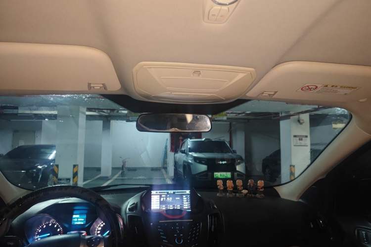 Used Ford Kuga 2013 1.6L GTDi Two-Wheel-Drive Comfort Model Headliner