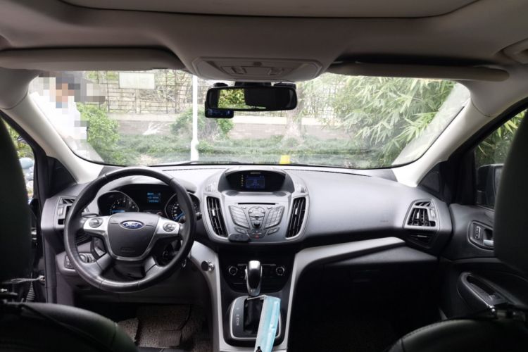 Used Ford Kuga 2013 1.6L GTDi Two-Wheel-Drive Trend Model Headliner