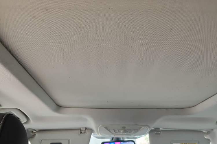 Used Ford Kuga 2013 2.0L GTDi Four-Wheel-Drive Sport Model Headliner