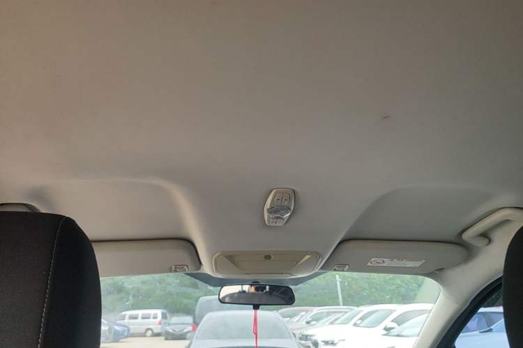 Used Ford Kuga 2013 1.6L GTDi Two-Wheel-Drive Comfort Model Headliner