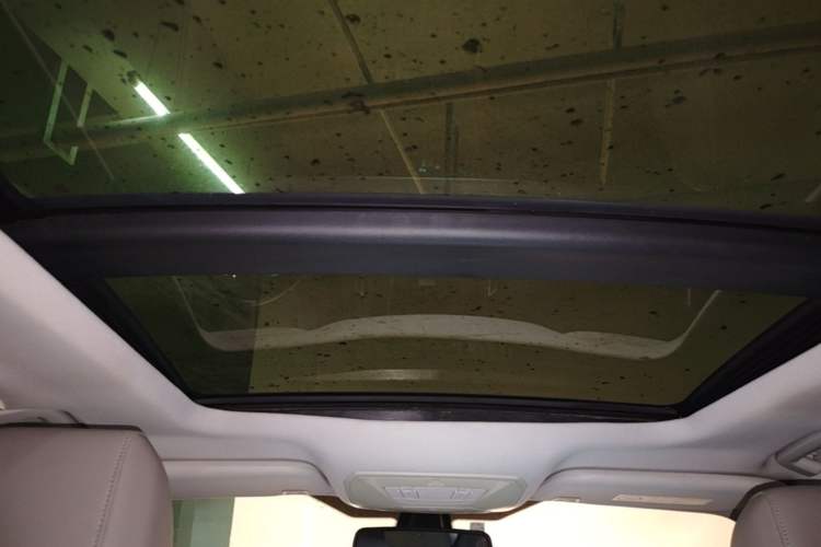 Used Ford Kuga 2013 1.6L GTDi 4x4 Elite Model Headliner