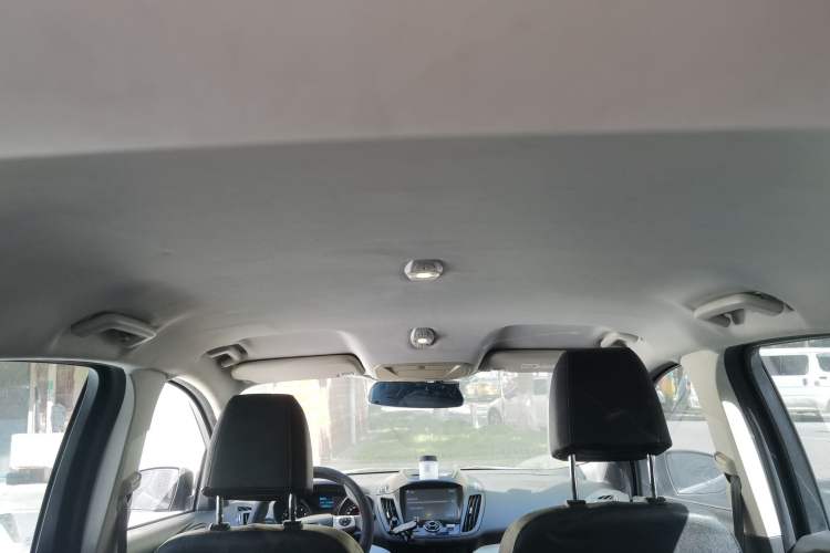 Used Ford Kuga 2013 1.6L GTDi Two-Wheel-Drive Comfort Model Headliner