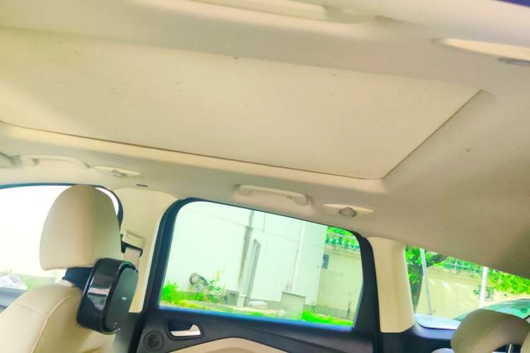 Used Ford Kuga 2013 2.0L GTDi Four-Wheel-Drive Elite Model Headliner