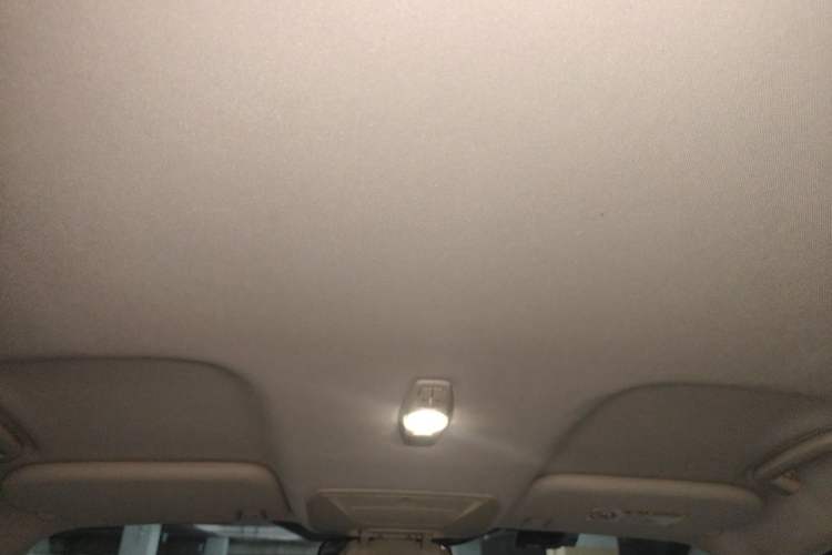 Used Ford Kuga 2013 1.6L GTDi Two-Wheel-Drive Comfort Model Headliner