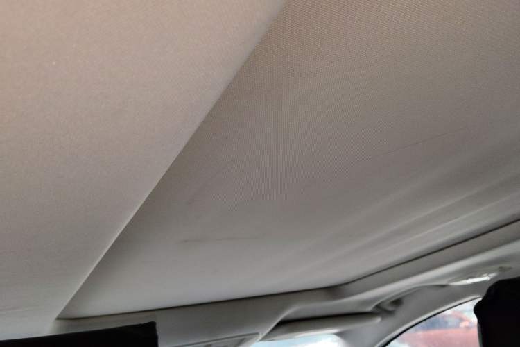 Used Ford Kuga 2013 1.6L GTDi Two-Wheel-Drive Trend Model Headliner