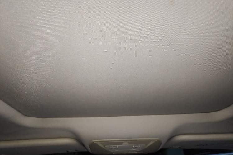 Used Ford Kuga 2013 1.6L GTDi Two-Wheel-Drive Trend Model Headliner