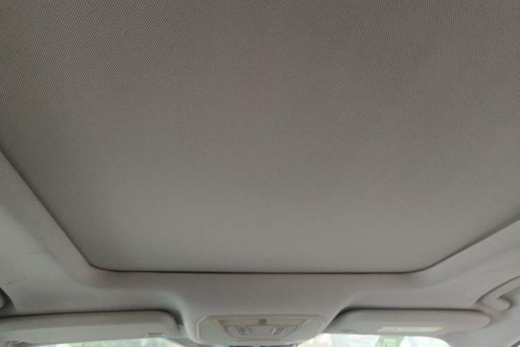 Used Ford Kuga 2013 1.6L GTDi Two-Wheel-Drive Trend Model Headliner