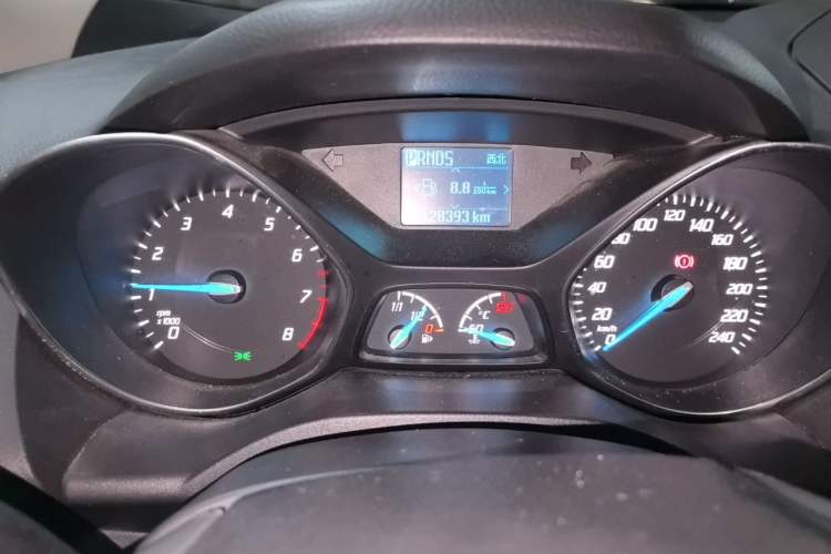 Used Ford Kuga 2013 1.6L GTDi Two-Wheel-Drive Trend Model Instrument Cluster
