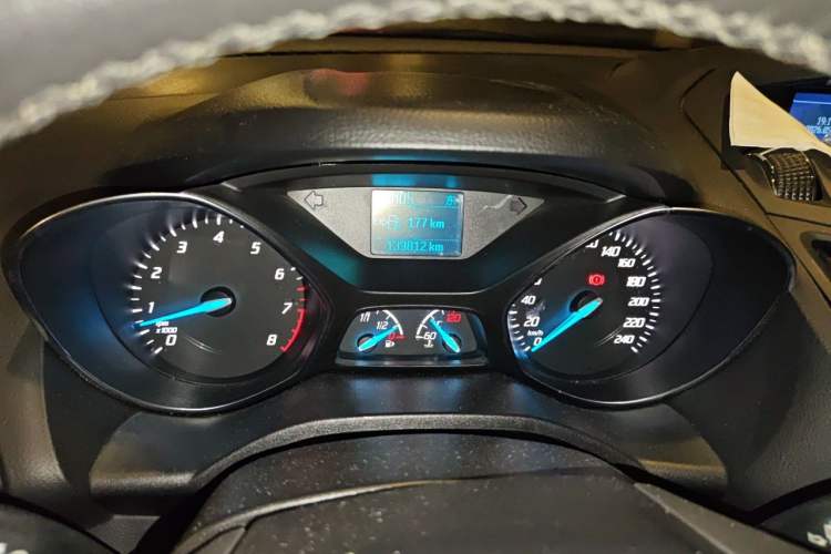 Used Ford Kuga 2013 1.6L GTDi Two-Wheel-Drive Trend Model Instrument Cluster