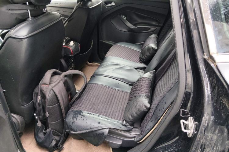 Used Ford Kuga 2013 1.6L GTDi Two-Wheel-Drive Trend Model Interior 4